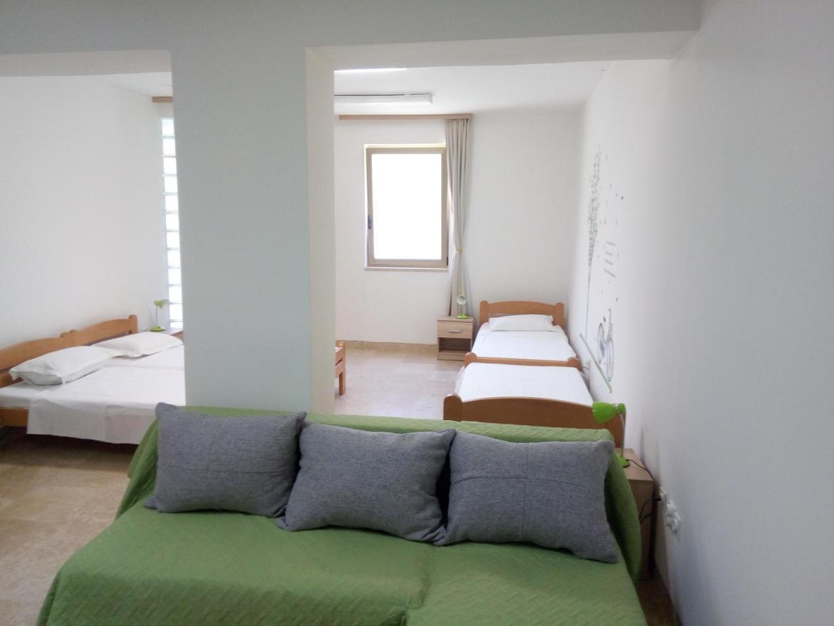 Apartman Sendi Pula Exterior photo