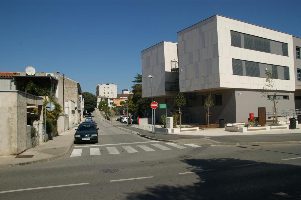 Apartman Sendi Pula Exterior photo